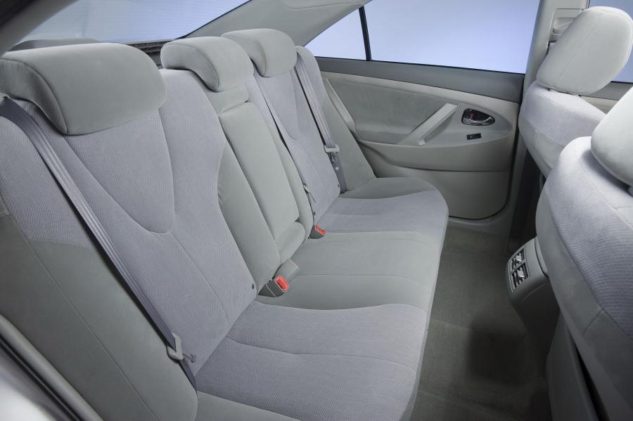 Toyota Camry Hybrid 2010 года  (фото 2 из 27)